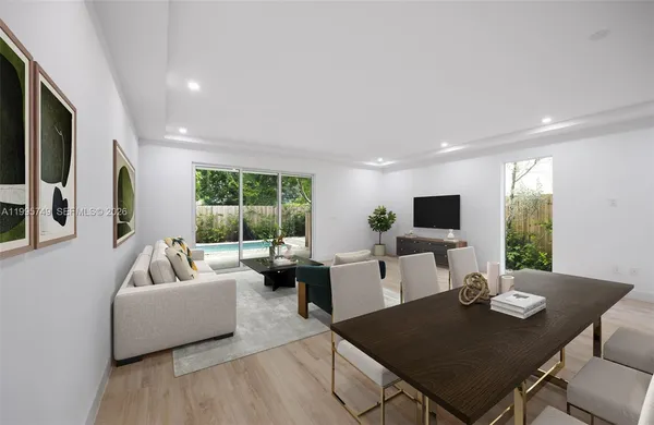 $10,000 | 3162 Plaza Street, Coconut Grove, FL 33133