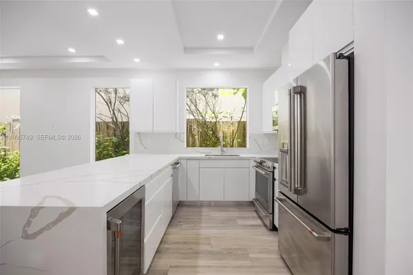 $10,000 | 3162 Plaza Street, Coconut Grove, FL 33133
