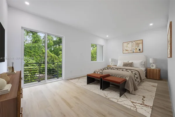 $10,000 | 3162 Plaza Street, Coconut Grove, FL 33133