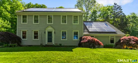 $640,000 | 18 Gelding Hill Road, Newtown, CT 06482