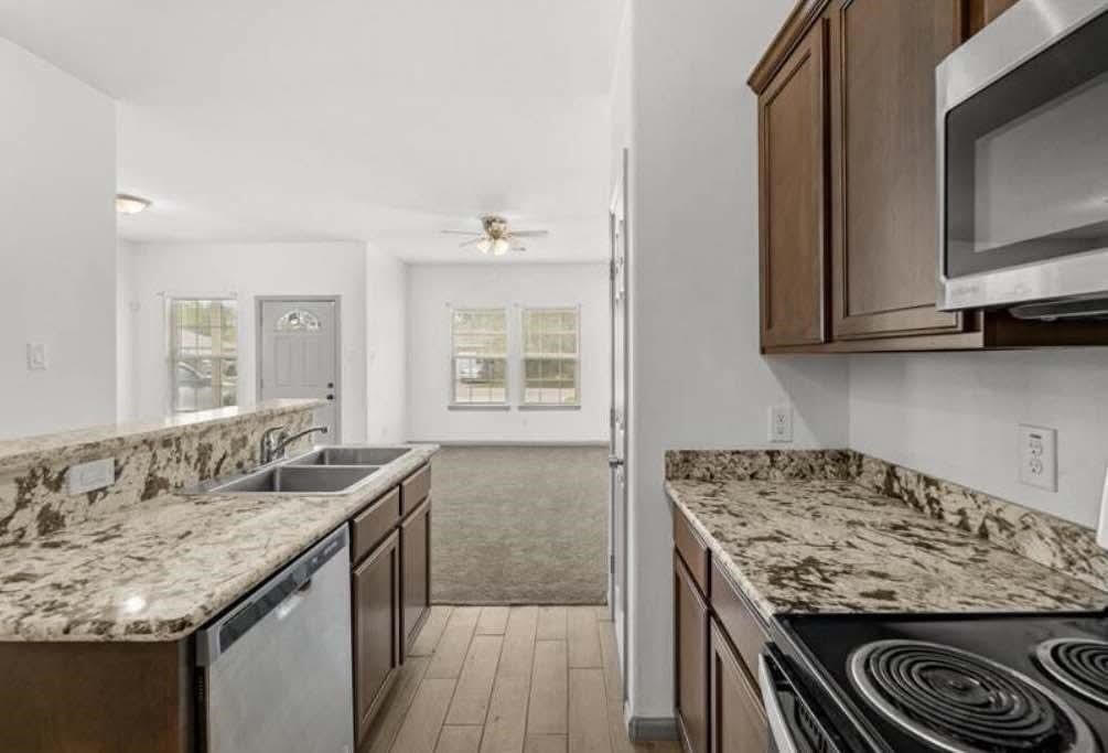 235 Calloway Street Houston, TX 77029 - Photo 5 of 12