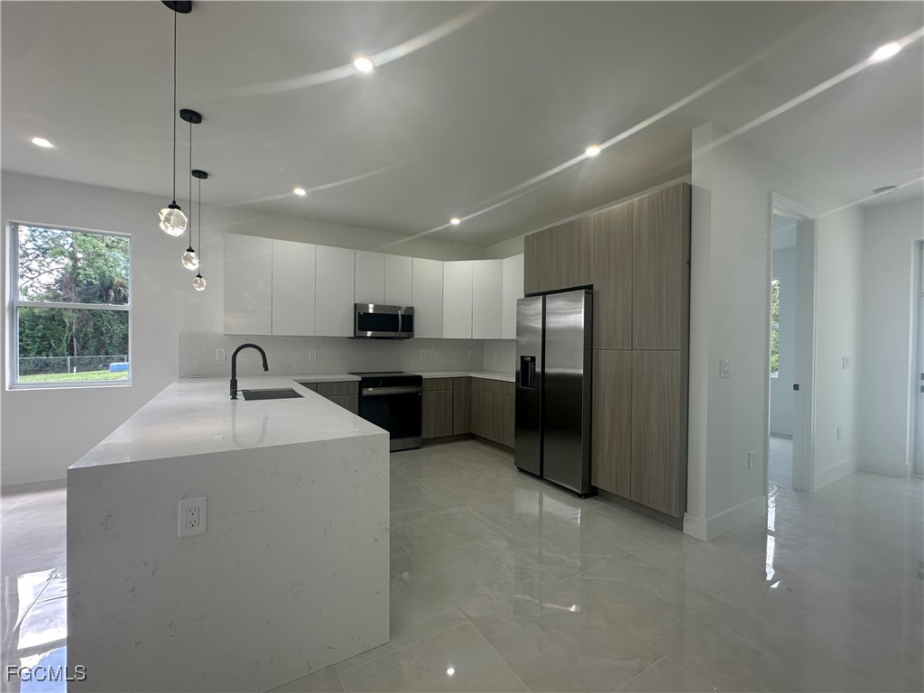 315 Austin Avenue Lehigh Acres, FL 33974 - Photo 5 of 25