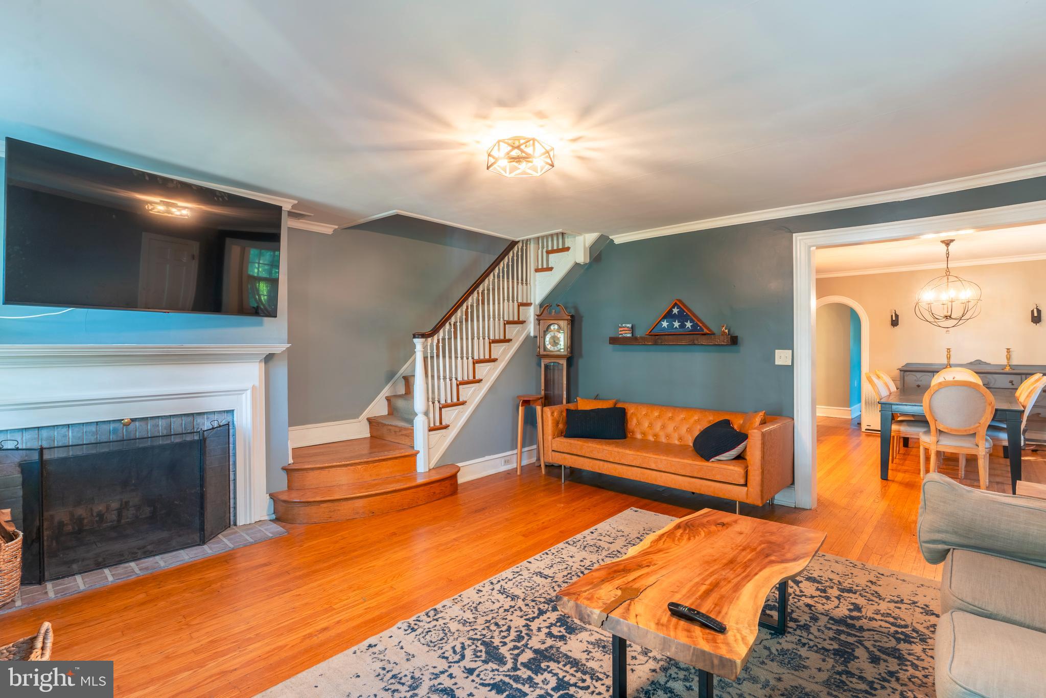 2929 Oakford Road Ardmore, PA 19003 - Photo 3 of 32