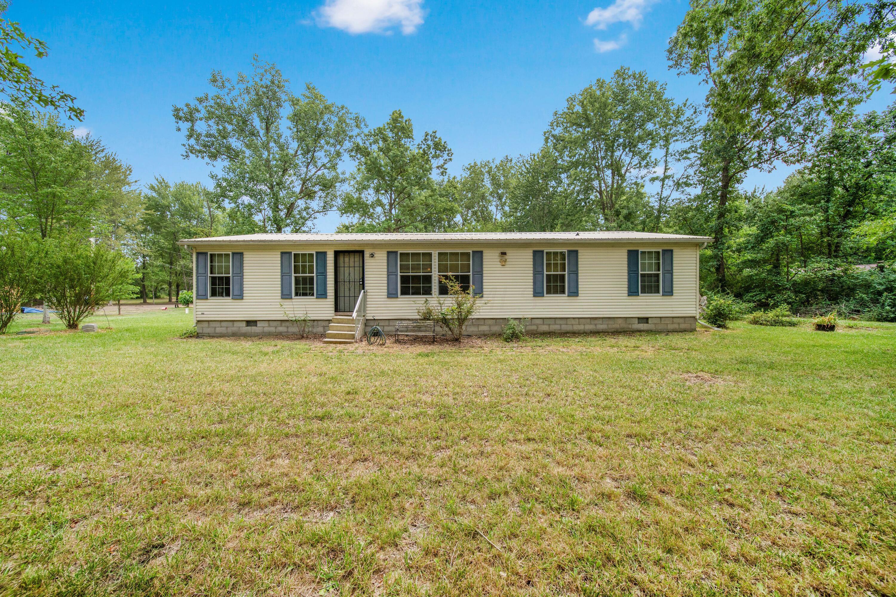 3581 Dixon Road Southwest Pataskala, OH 43062 - Photo 13 of 24 Front View