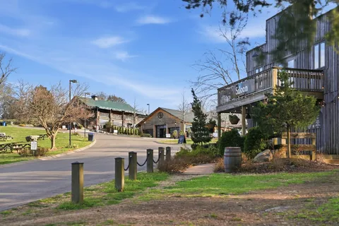 $1,199,000 | 7033 Fiddlers Glen Drive, Arrington, TN 37014