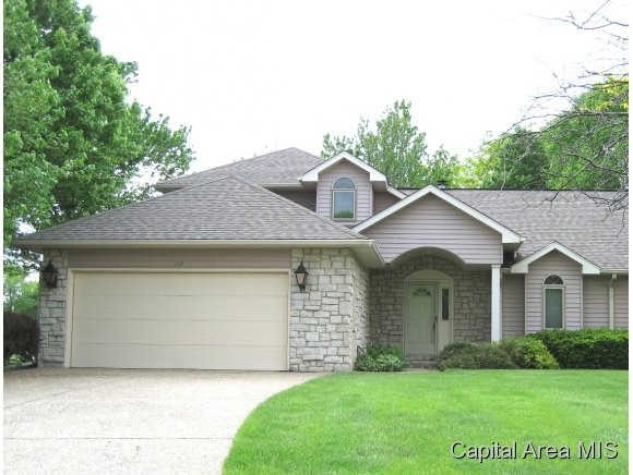 117 Country Place Springfield, IL 62703 - Photo 1 of 10