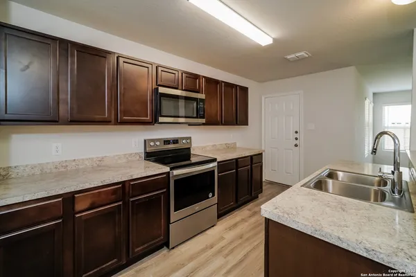 $1,650 | 2350 Dry Moss Way, San Antonio, TX 78224