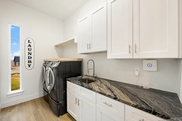 $420,000 | 217 Peter Kleid Loop, Blanco, TX 78606