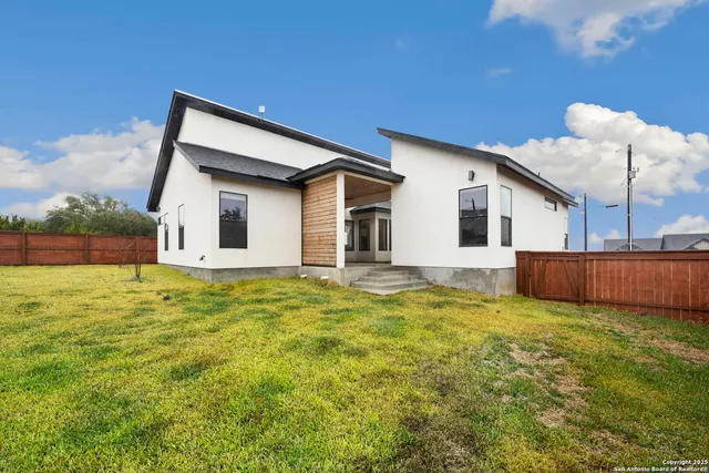 $420,000 | 217 Peter Kleid Loop, Blanco, TX 78606