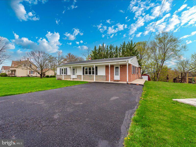 14244 Windy Haven Road Smithsburg, MD 21783 - Photo 4 of 52 Gallery Image 4
