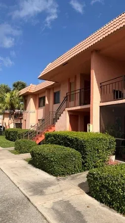 $2,300 | 303 Racquet Club Road, Unit 206, Weston, FL 33326