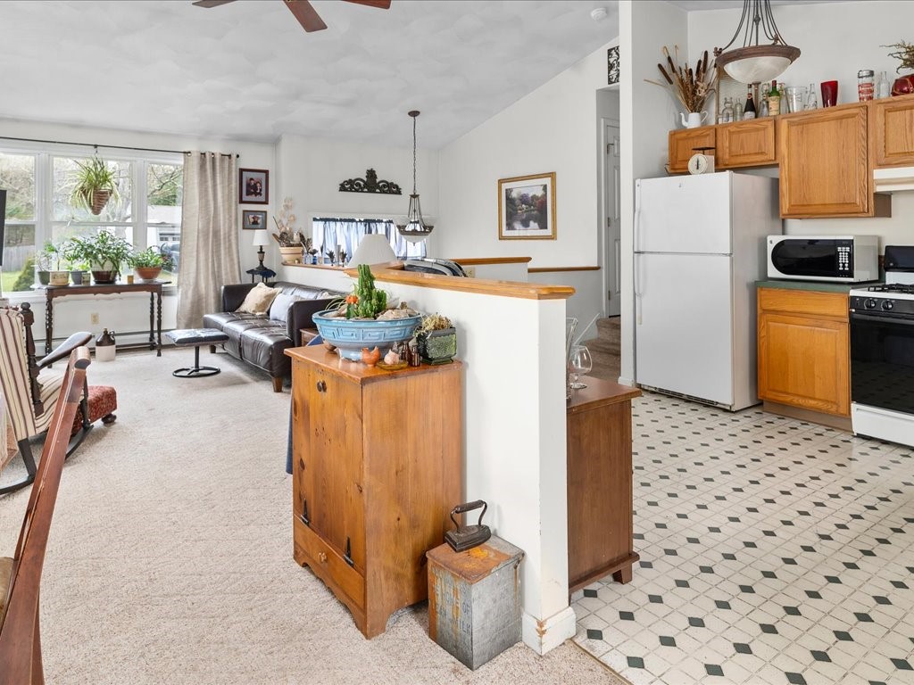 15 Colvintown Road Coventry, RI 02816 - Photo 13 of 23