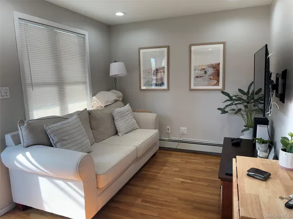 $2,100 | 65 Ohio Avenue, Unit BACK APARTMENT, Long Beach, NY 11561