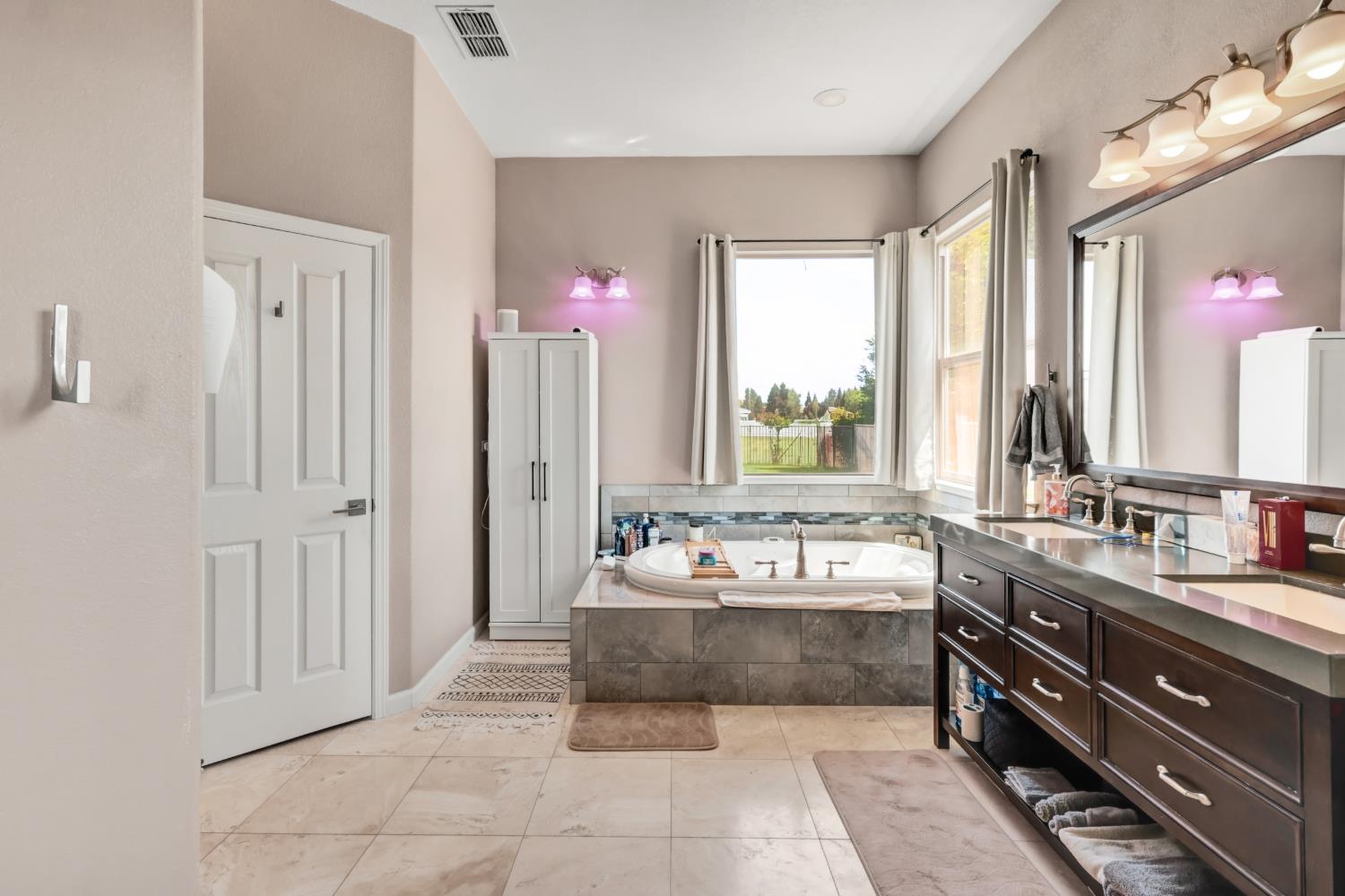 9595 Stablegate Road Wilton, CA 95693 - Photo 33 of 63 Gallery Image 33