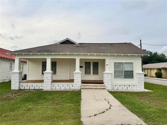 $1,595 | 235 Southwest Columbia Avenue, Lake City, FL 32025