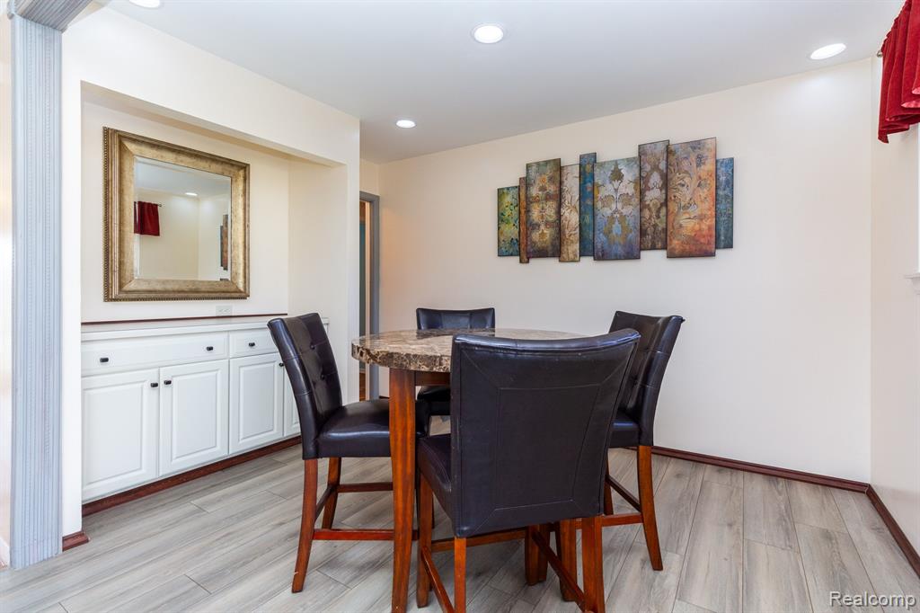 13649 Racine Court Warren, MI 48088 - Photo 11 of 38