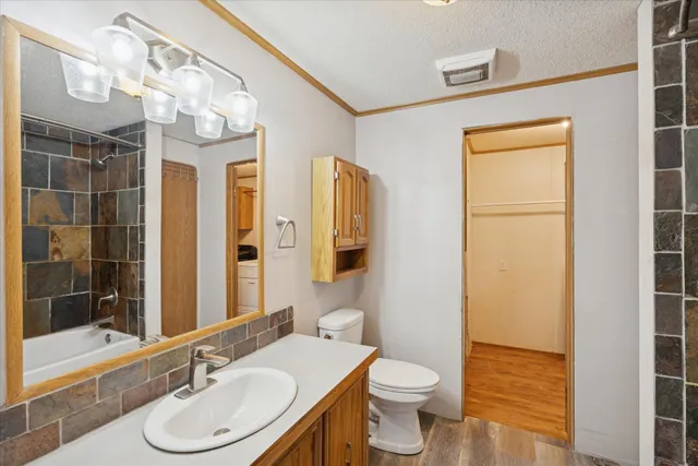 $160,000 | 835 Fleming Avenue, Jackson, MI 49202