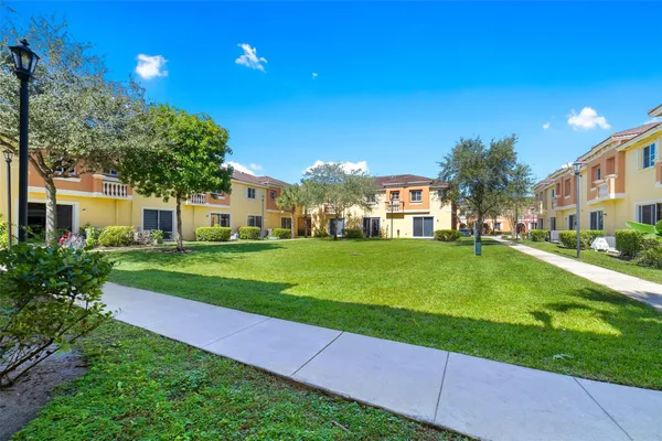$425,000 | 8915 Southwest 19th Street, Unit 8915, Miramar, FL 33025