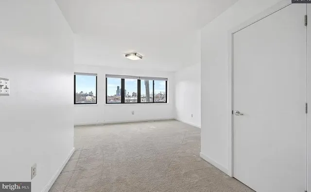 $2,800 | 928 Wallace Street, Philadelphia, PA 19123