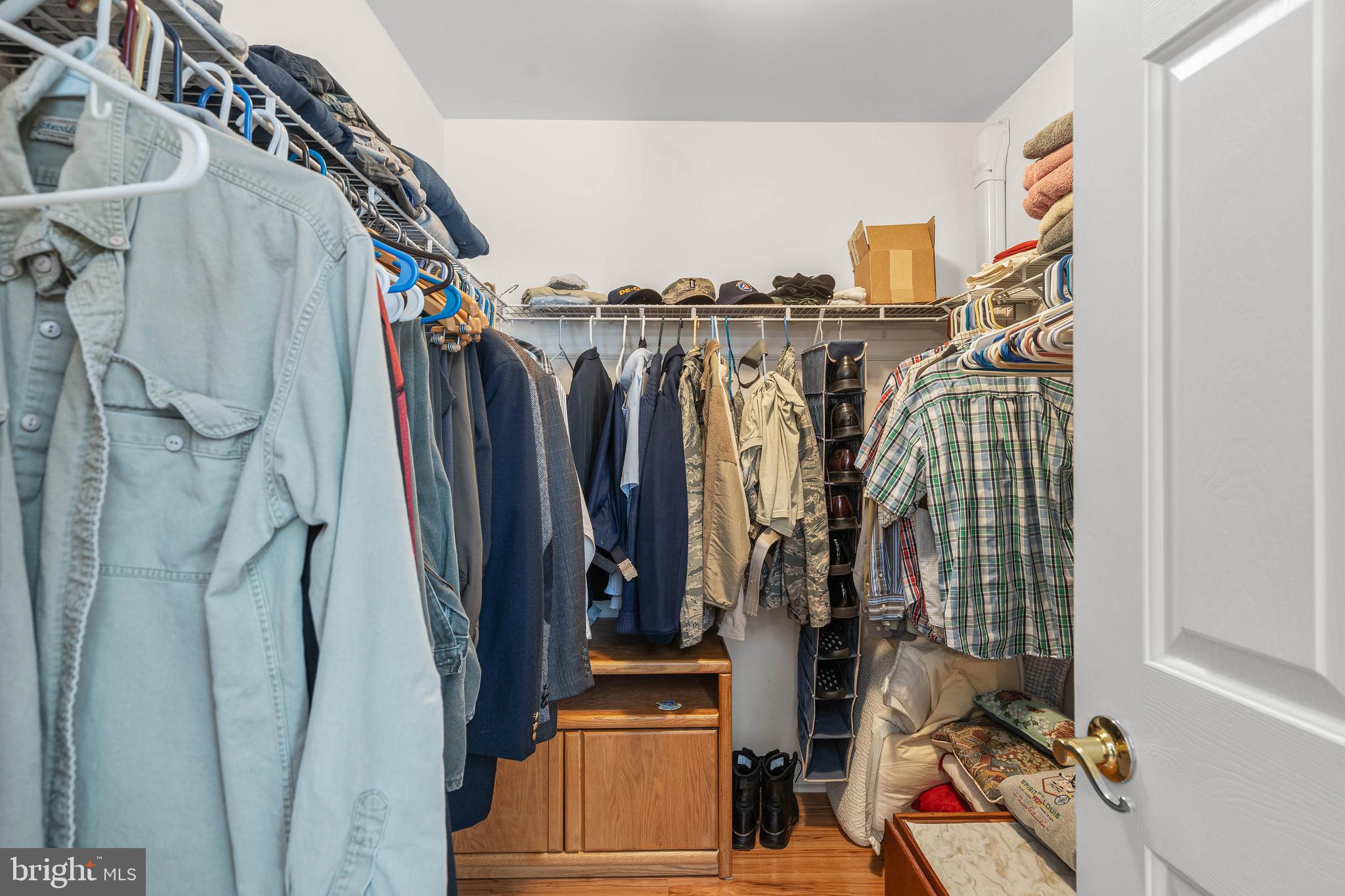 37624 Cedar Street Ocean View, DE 19970 - Photo 18 of 25 Walk-in closet