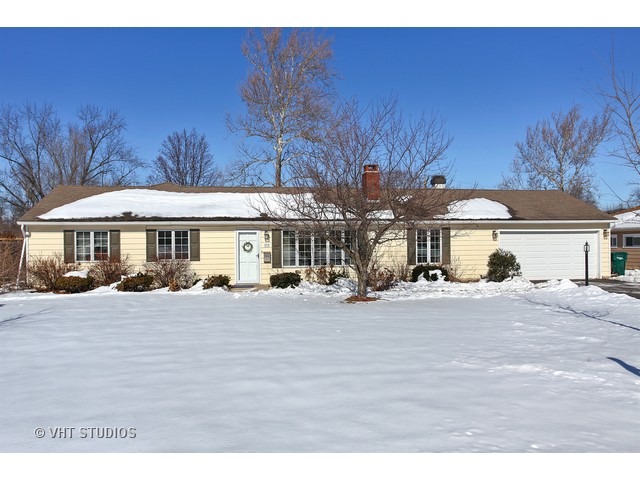515 Ranch Road Wheaton, IL 60187 - Photo 1 of 14