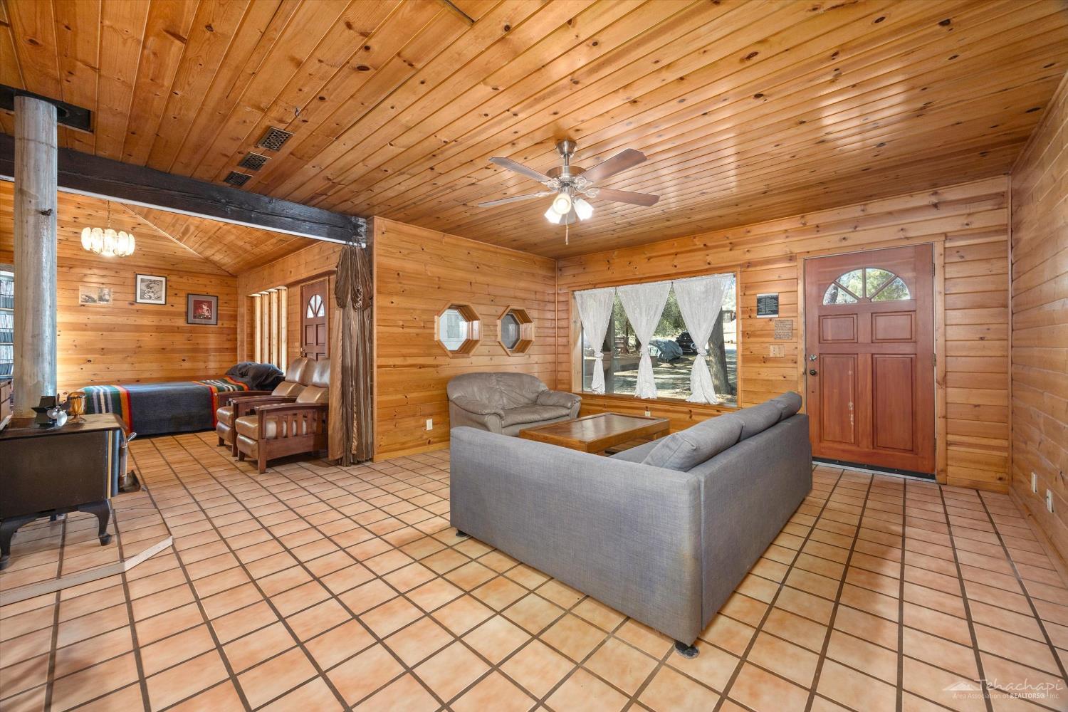 29972 Woodford-Tehachapi Road Keene, CA 93531 - Photo 6 of 46 Gallery Image 6
