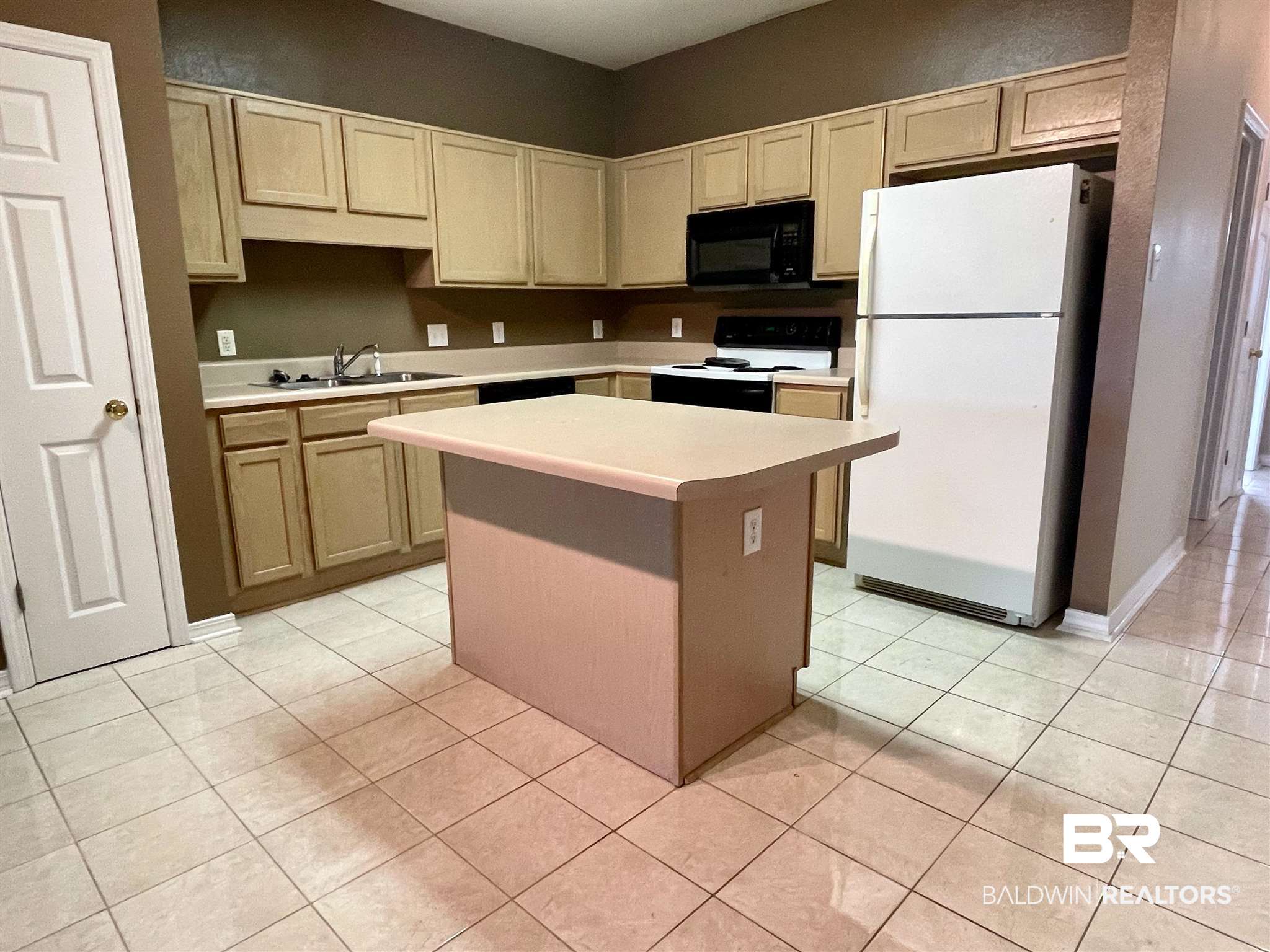 2651 South Juniper Street, Unit 104 Foley, AL 36535 - Photo 2 of 17