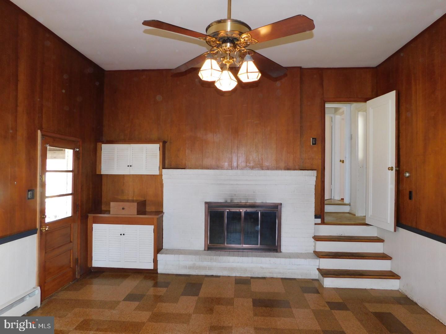 666 West Sandy Ridge Road Doylestown, PA 18901 - Photo 4 of 21