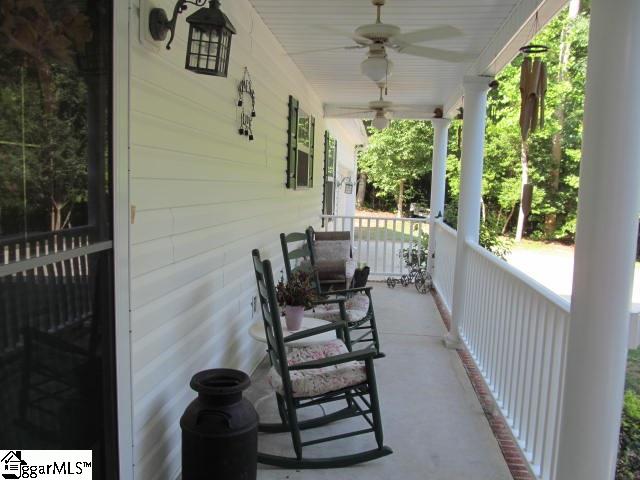 212 Byars Street Greer, SC 29651 - Photo 2 of 25 Gallery Image 2