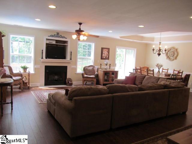 212 Byars Street Greer, SC 29651 - Photo 5 of 25 Gallery Image 5