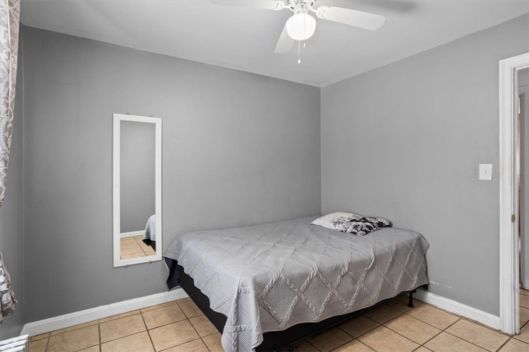 39 Clinton Street Pawtucket, RI 02861 - Photo 12 of 26