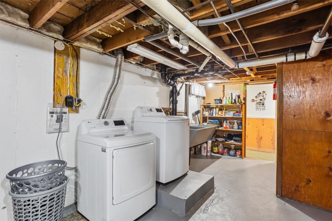 39 Clinton Street Pawtucket, RI 02861 - Photo 19 of 26