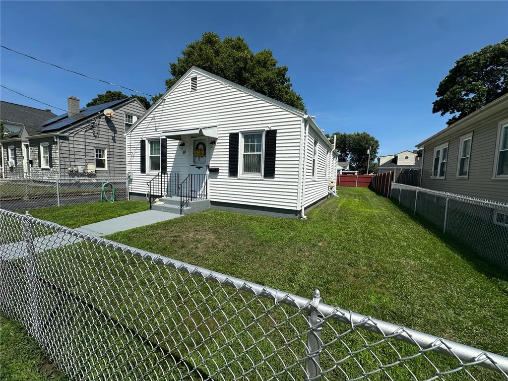 39 Clinton Street Pawtucket, RI 02861 - Photo 24 of 26