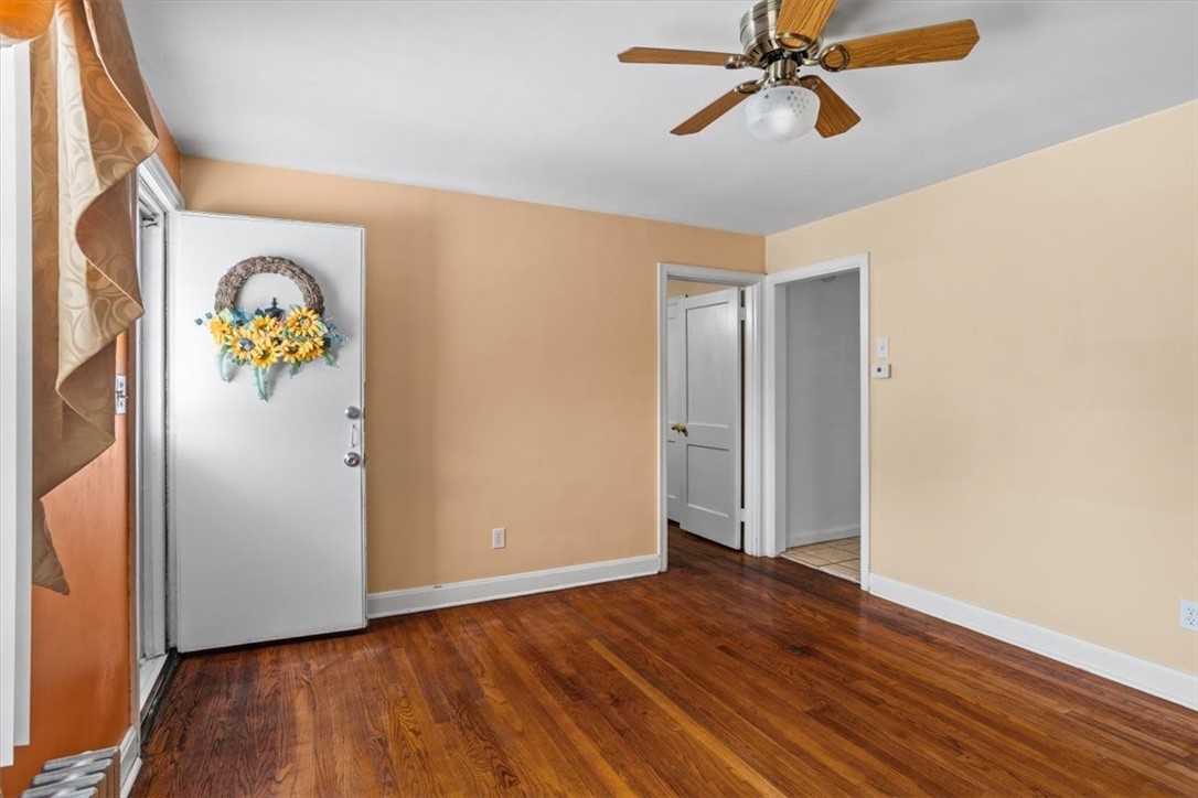 39 Clinton Street Pawtucket, RI 02861 - Photo 4 of 26