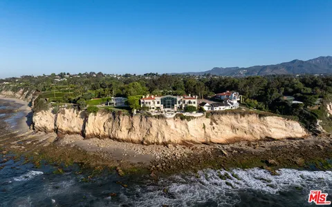 $90,000,000 | 28824 Cliffside Drive, Malibu, CA 90265