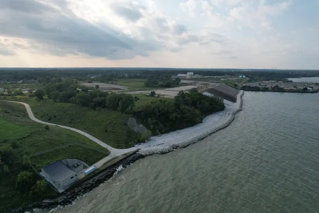 $239,900 | 9401 South Lk Vista Parkway, Unit 3005, Oak Creek, WI 53154