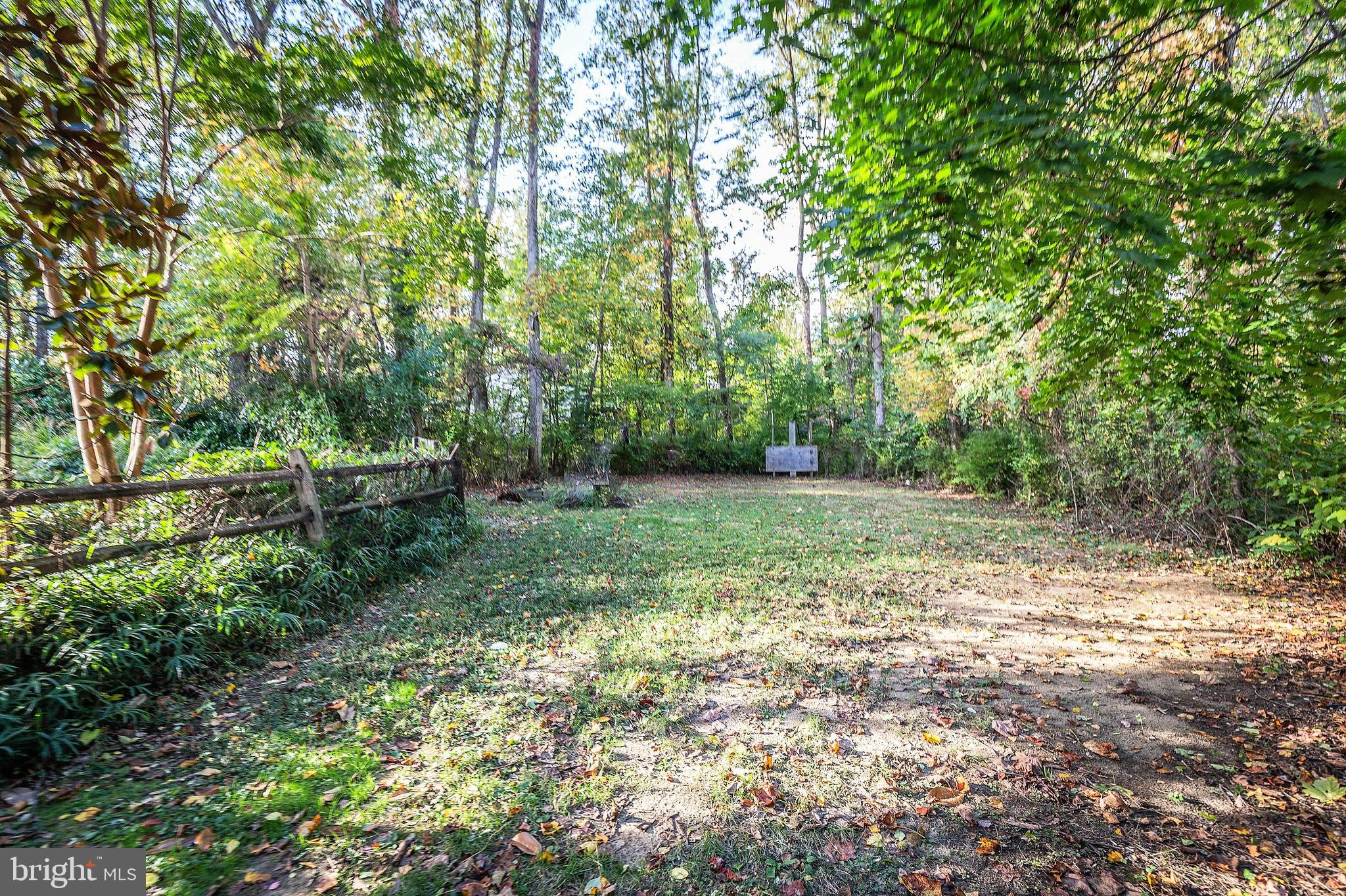 2710 Falling Timber Trail Edgewater, MD 21037 - Photo 53 of 64 Side yard