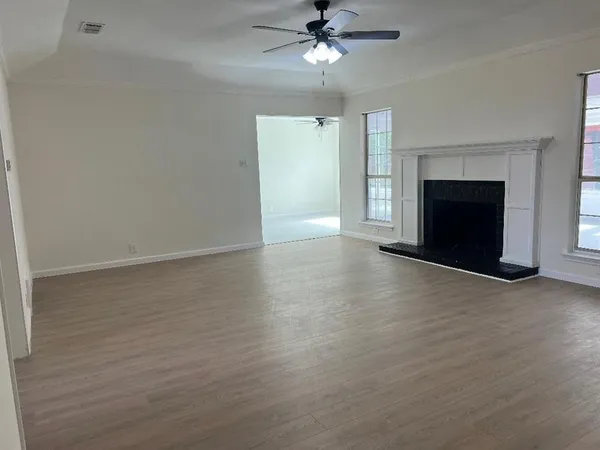 $2,200 | 1500 Hyde Park Boulevard, Cleburne, TX 76033