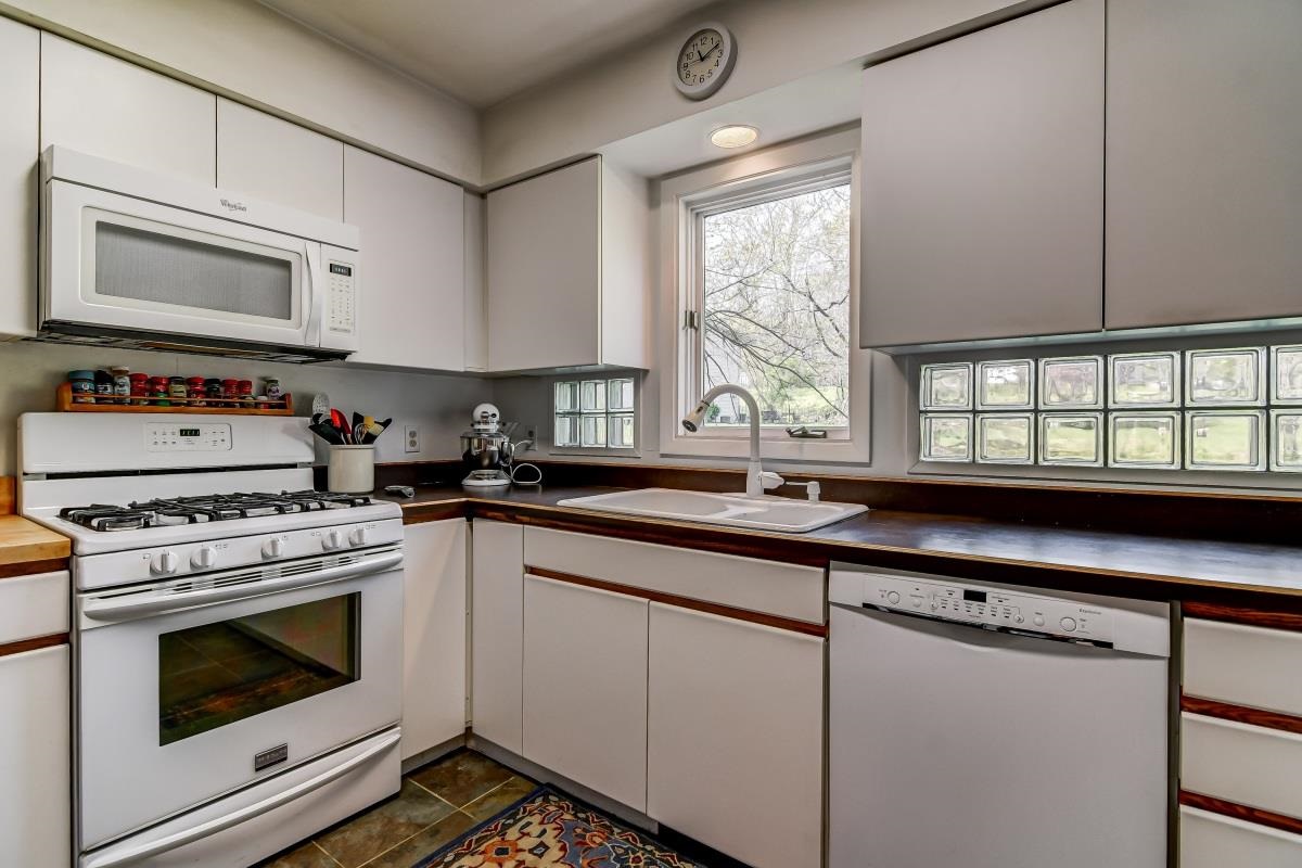 11 White Oak Road Springfield, IL 62711 - Photo 15 of 50