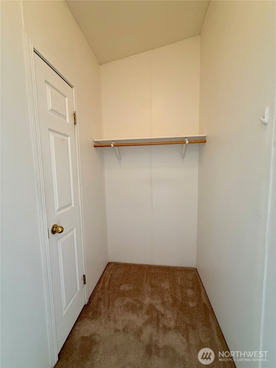 1628 Pleasant Avenue Wenatchee, WA 98801 - Photo 16 of 24 an empty room