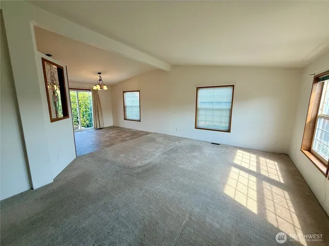 a view of livingroom with window