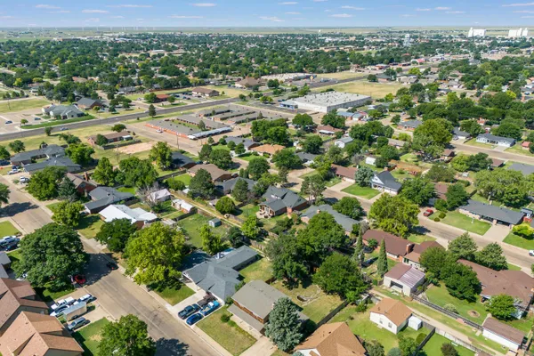 $229,000 | 121 Bailey Avenue, Dumas, TX 79029