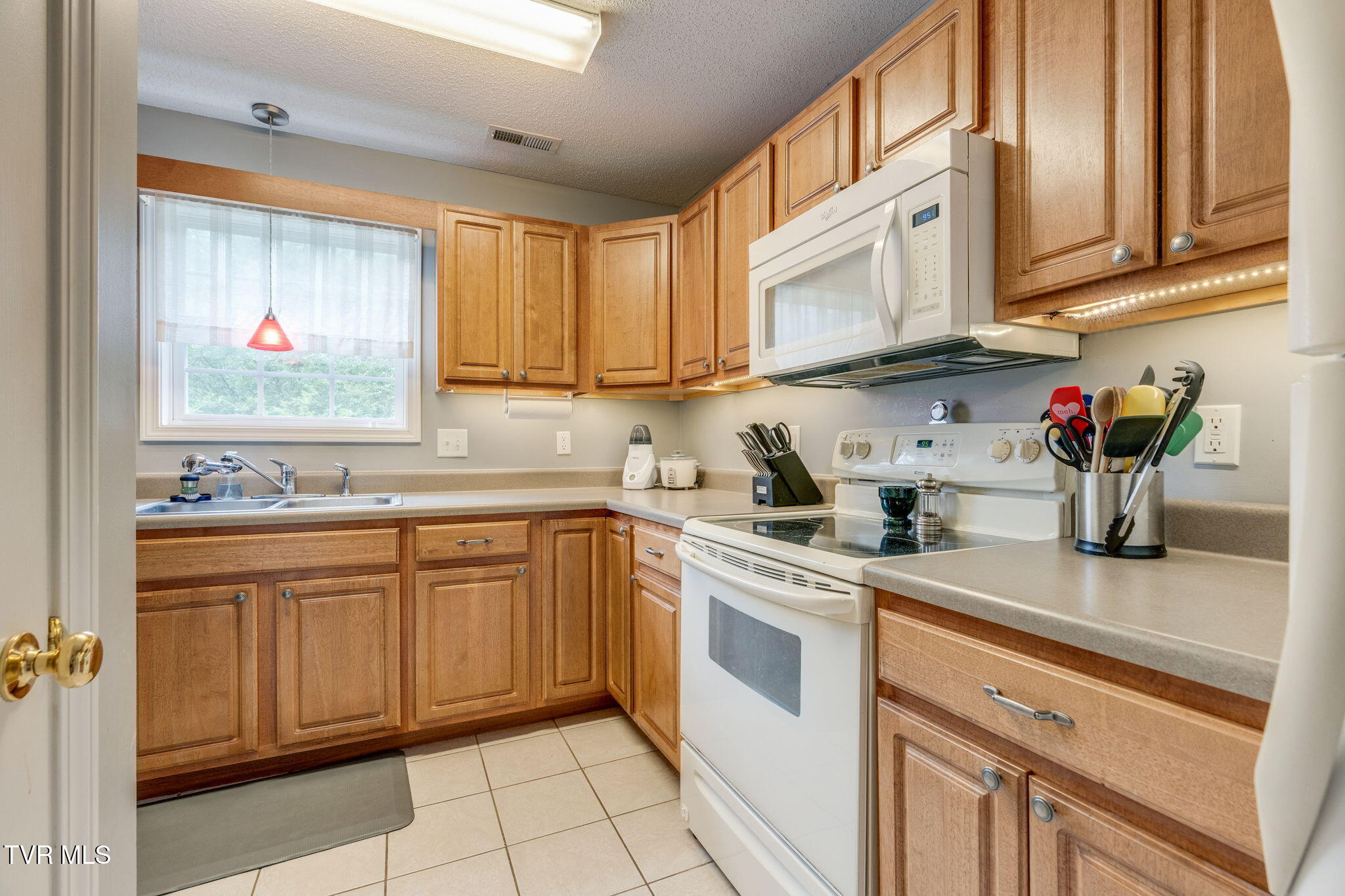 2201 Cherokee Road, Unit 12 Johnson City, TN 37604 - Photo 10 of 25 009