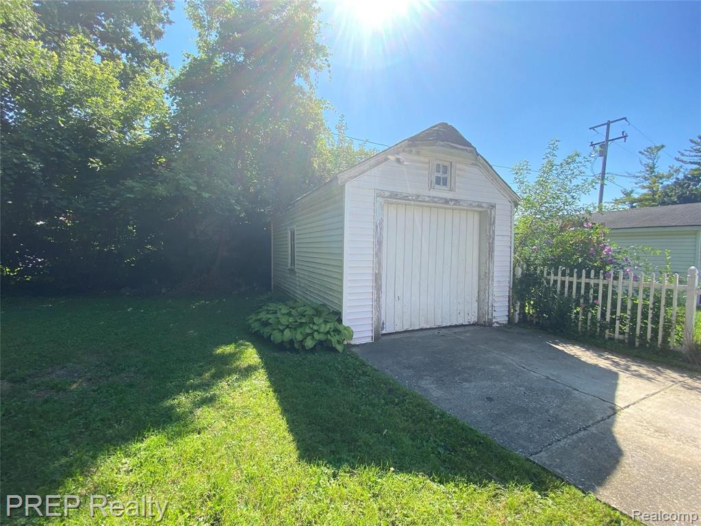 14168 Stahelin Road Detroit, MI 48223 - Photo 16 of 22