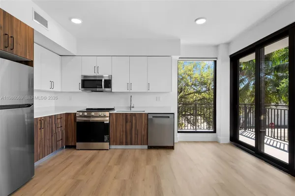 $2,914 | 2479 Northeast 192 Street, Unit 205, Miami, FL 33180