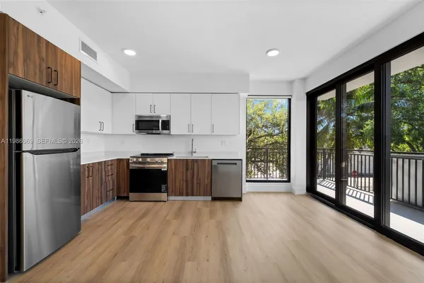 $2,914 | 2479 Northeast 192 Street, Unit 205, Miami, FL 33180