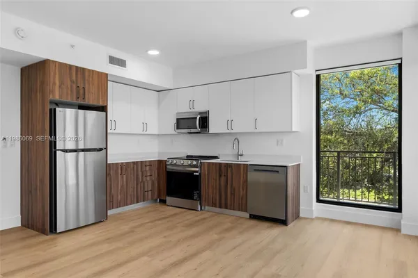 $2,914 | 2479 Northeast 192 Street, Unit 205, Miami, FL 33180