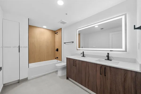 $2,914 | 2479 Northeast 192 Street, Unit 205, Miami, FL 33180
