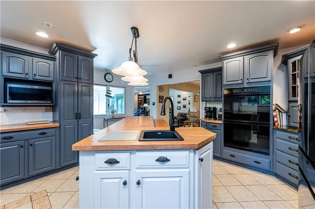 $575,000 | 931 Country Club Drive, Greensburg, PA 15601