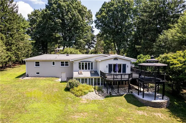 $575,000 | 931 Country Club Drive, Greensburg, PA 15601